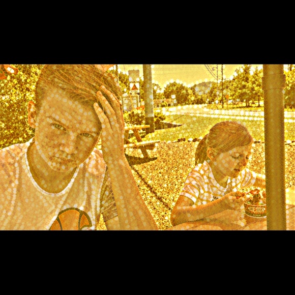 Meet your Posher, Shelley - Picture 6 of 8